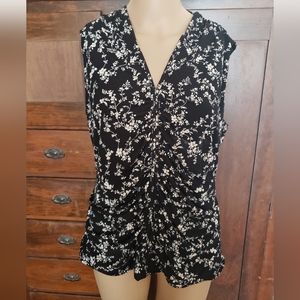 White House Black Market Sleeveless Blouse Size L